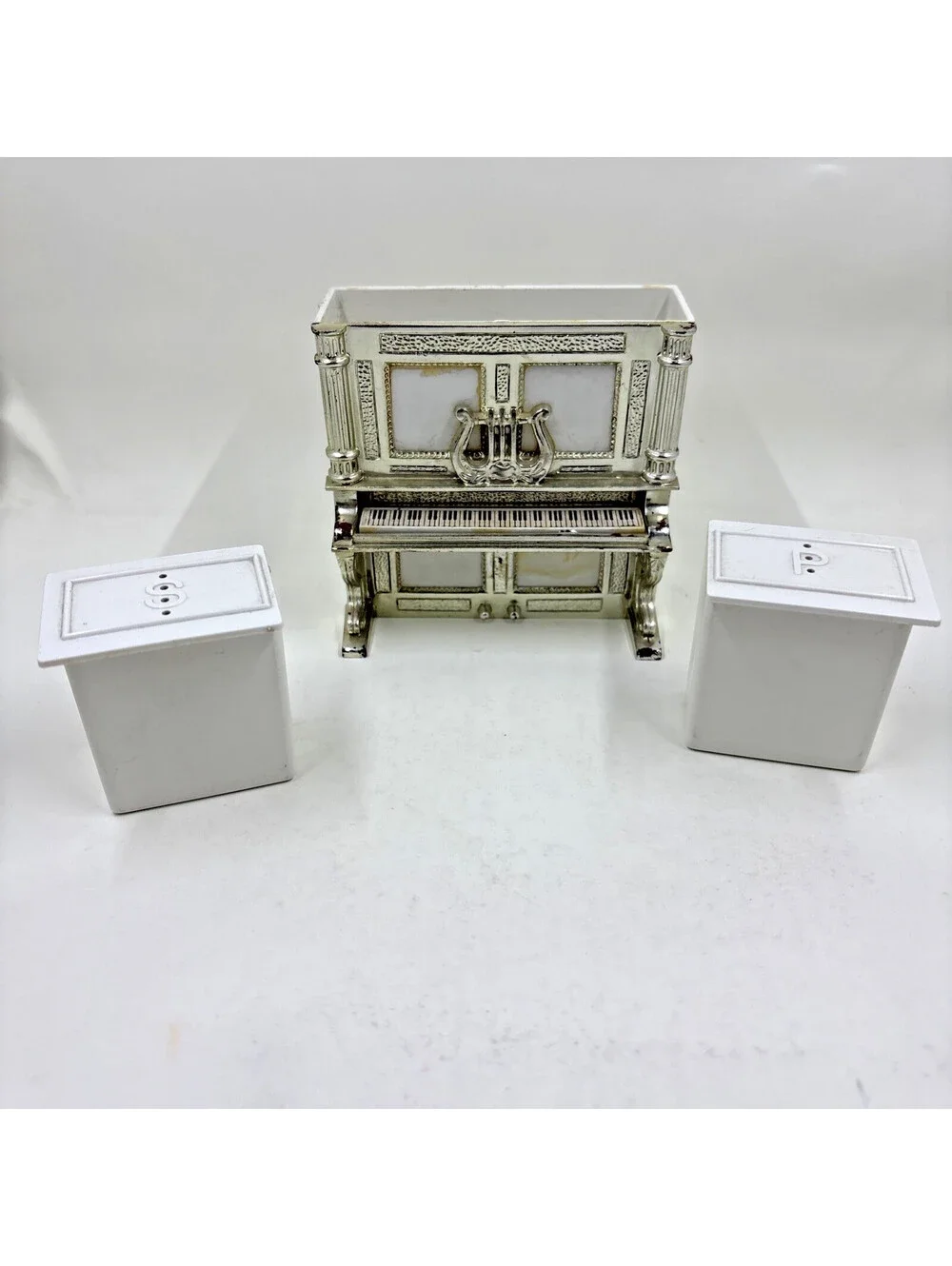Salt & Pepper Set Upright Piano Pushing Keyboard Pops Up Set Vintage